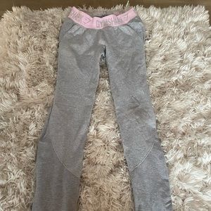 Gym shark leggings